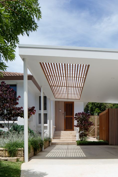 Belle, Doncaster East — Inbetween Architecture Home Facade, Modern Carport, Pergola Carport, Timber Battens, Brick Paving, Timber Roof, Carport Designs, Brick Veneer, House Extensions