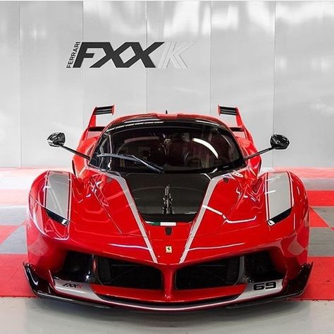 Ferrari Ferrari Fxxk, Ferrari 2017, Laferrari Aperta, Red Juice, Ferrari Fxx, Roadster Car, Car Tattoo Design, Sports Car Wallpaper, Cars Ferrari