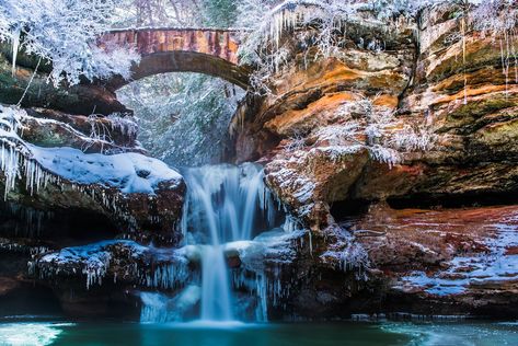 Ohio State Parks You Should Stop at for a Weekend - Camping World Day Trips In Ohio, Midwest Winter, Ohio Destinations, Ohio State Parks, Snow Valley, Winter Getaways, Hocking Hills State Park, Cuyahoga Valley National Park, Fun Winter Activities