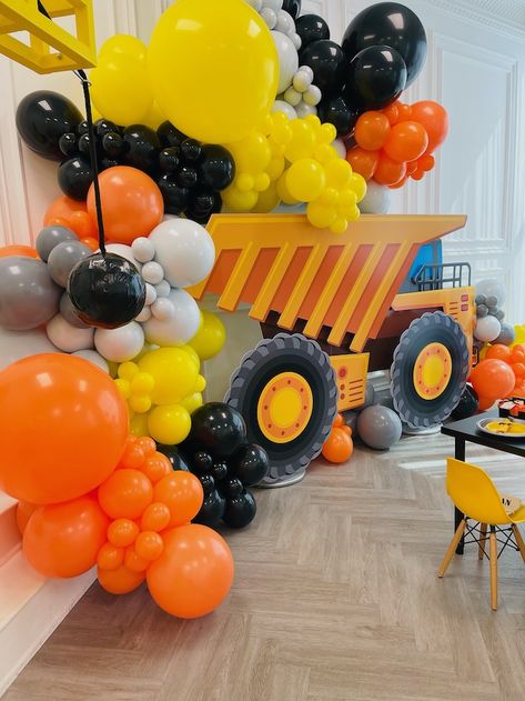 Construction Birthday Party Backdrop, Construction Party Decorations, Construction Baby Shower, Construction Theme Birthday Party, Construction Theme Party, Construction Birthday Parties, Construction Theme, Themed Birthday Cakes, Construction Party