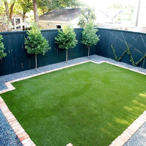 Wooden Fencing, Contemporary Townhouse, Synthetic Lawn, Gate Ideas, Backyard Fence, Front Yard Design, Low Maintenance Landscaping, Fence Landscaping, Low Maintenance Garden