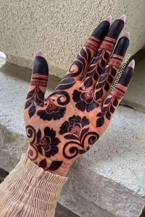 Dark Mehndi Designs, Front Mehndi Design, Hand Mehndi Design, Mehndi Designs For Kids, Mehndi Design Pictures, Simple Mehndi Designs Fingers, Very Simple Mehndi Designs, Modern Mehndi Designs, Full Mehndi Designs