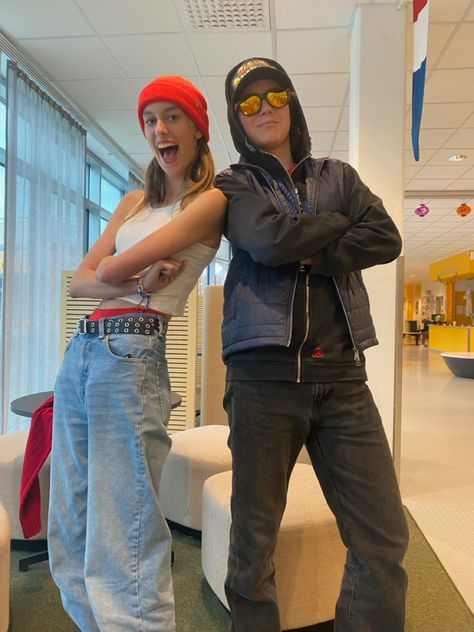 jack and tricky easy duo halloween costume Blonde Girl Brunette Boy Couple Costume, Famous Duos Spirit Week, Easy Dynamic Duo Costumes, Famous Duos Characters, Dynamic Duo Costumes Couples Easy, Famous Duos Costumes, Tricky Subway Surfers Costume, Famous Cartoon Duos, Character Duos