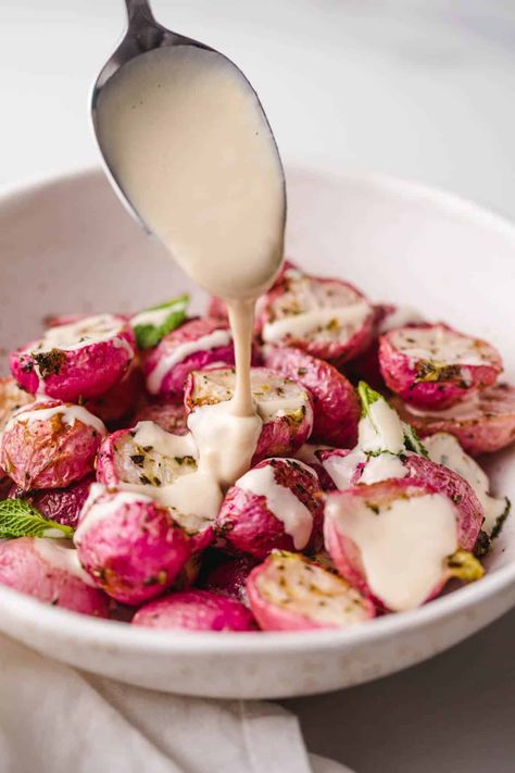 These roasted radishes make a simple and delicious side! They're so easy to make, and are usually referred to as the keto diet potatoes. Roasted Radishes Oven, Roasted Potatoes And Radishes, Side Dish Low Carb, Low Carb Radish Recipes, Radish Mashed Potatoes Keto, Paleo Radish Recipes, Roasted Radish Salad, Roasted Radishes Keto, Roasted Radish