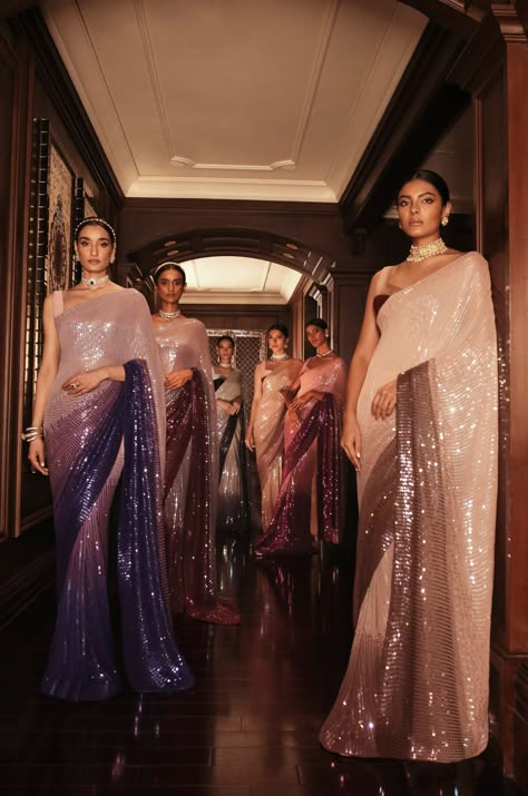 Stunning Shimmer Sarees That Are Perfect For Your Cocktail! Shimmer Saree, डिजाइनर कपड़े, Saree Ideas, Sequence Saree, Sarees For Girls, Sequin Saree, Fancy Sarees Party Wear, Party Sarees, Indian Fashion Saree