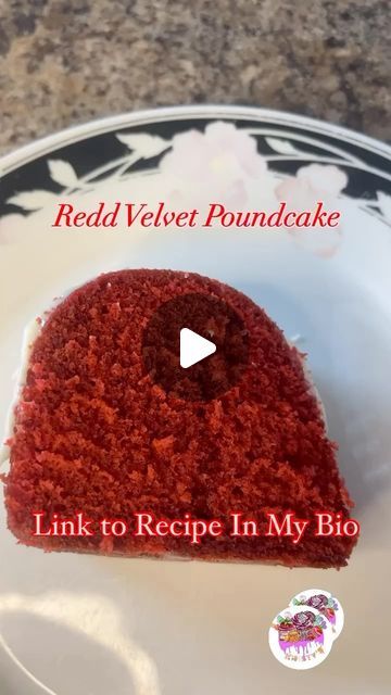 Red Velvet Pound Cake Recipe, Red Velvet Pound Cake, Dru Hill, Strawberry Cake Recipes, Pound Cakes, Bundt Cakes Recipes, Pound Cake Recipes, Drink Ideas, Super Yummy