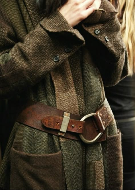 Belegarth Garb, Winter Dress Ideas, Clothes Brown, Countryside Style, Ralph Lauren Fall, Ralph Lauren Style, Disney Aesthetic, Winter Dress, Vintage Winter