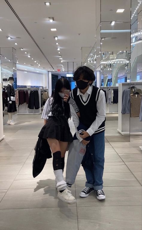 Silly Outfits, Kore Ulzzang, Grunge Couple, Couples Vibe, Ulzzang Couple, Korean Couple, Photo Couple, Cool Fits, Cute Relationship Goals