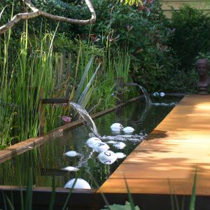 Garden Water Feature, Pond Water Features, Water Pond, Garden Architecture, Water Walls, Contemporary Garden, Water Features In The Garden, Garden Fountains, Garden Pool