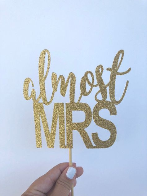 Almost Mrs Cake, Bride To Be Cake Topper, Cake Engagement, Bride To Be Cake, 21st Birthday Cake Toppers, Oh Baby Cake Topper, Gender Reveal Cake Topper, Unique Cake Toppers, 60th Birthday Cakes