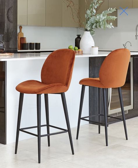 Modern Bar Stools Kitchen, Orange Bar Stools, Velvet Bar Stools, Island Bar Stools, Elegant Bar Stools, Glossy Kitchen, Orange Bar, Breakfast Bar Chairs, Black And White Living Room