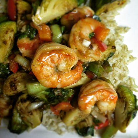 Sweet Chili Garlic Shrimp and Crispy Brussel Sprout Stir-Fry | Chef Jen Brussel Sprouts Stir Fry, Shrimp And Brussel Sprouts, Chili Garlic Shrimp, Crispy Brussel Sprouts, Salmon And Shrimp, Yummy Seafood, Cajun Shrimp, Fit Food, Garlic Shrimp