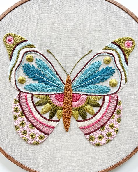 New pattern! This one makes me happy every time I look at it — those colors and all that texture ❤️🦋 Available at link in bio. #modernembroidery #embroidery #handembroidery #embroiderydesign #embroideryart #embroiderypattern #butterfly #damngoodstitch #dmcthreads #dmcembroidery Butterfly Embroidery Designs, Butterfly Line Drawing, Creative Worksheets, Embroidery Butterfly, Handmade Embroidery Designs, Hand Embroidery Projects, Punch Needle Embroidery, Butterfly Embroidery, Creative Embroidery