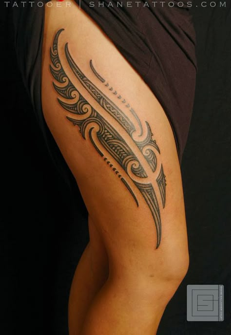 55 Thigh Tattoo Ideas | Cuded Ta Moko Tattoo, Samoan Tattoos, Tato Maori, Font Tato, Tato Flash, Polynesian Tattoos Women, Ta Moko, Floral Thigh Tattoos, Maori Tattoos