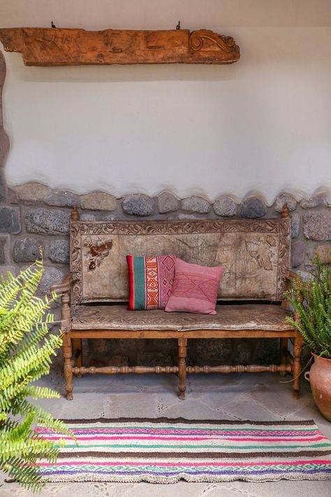 Handwoven Peruvian Frazada No. 005 Mexican House Design, Mexican House, The Andes Mountains, Mexican Interiors, Hacienda Style Homes, Storage Solutions Bedroom, Modern Style Bedroom, Peruvian Textiles, Mexico House