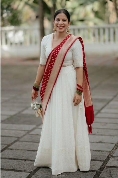 Trending Onam Outfits 2024, Dhavani Designs Onam, White Dhavani, Onam Outfits Ideas 2024, Onam Outfits Ideas College 2024, Onam Half Saree, Davani Half Saree Kerala, White Half Saree, Onam Dress Ideas