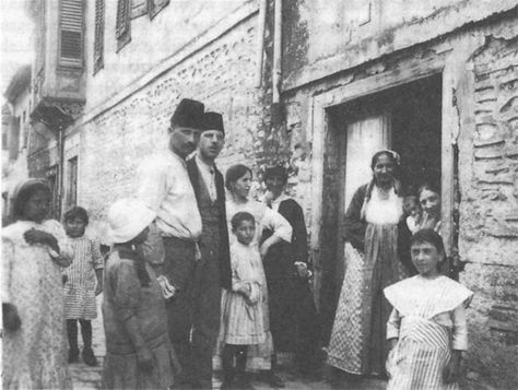 Ashkenazi and Sephardic Jews - The history of Ashkenazim and Sephardim - Jewish History Mizrahi Jews, Empire Ottoman, Jewish Heritage, Naval Force, Jewish History, Jewish People, Cities In Europe, Jewish Holidays, Light Of Life