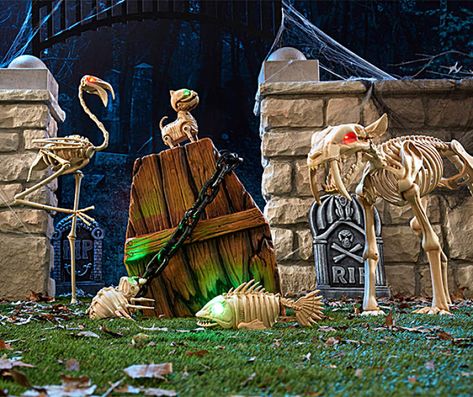 Haunted Zoo Graveyard Gang at Big Lots. Skeleton Decoration Ideas, Adult Halloween Crafts, Animated Skeleton, Zombie Decorations, Halloween Yard Art, Dragon Halloween, Halloween Skeleton Decorations, Animal Skeletons, Halloween Coffin