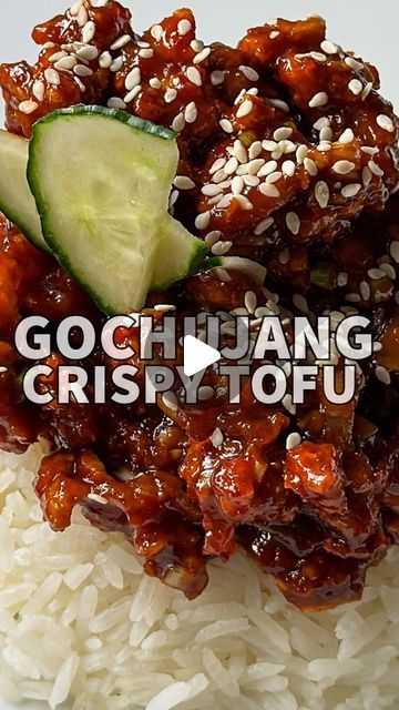 Johnny Morillo on Instagram: "Gochujang crispy tofu with rice 

I’ve recently found my love for the ingredient gochujang again, after watching culinary class wars it’s actually crazy to see how some of the chefs use it. Anyways if you want to feel inspired and need a tasty recipe, I present to you this wonderful dish :) let me know if you make it!

Ingredients:
280g firm tofu (pressed and crumbled)
2 tbsp cornflour 
Salt & Pepper 
1 tbsp gochugaru (Korean chili pepper flakes)
2 tbsp gochujang (Korean chili paste)
1 tbsp soy sauce
1 tsp vegan oyster sauce 
1 tsp sugar
1 tbsp mirin
2 cloves garlic (minced)
2-3 spring onions (sliced)

Instructions:
1. Press the tofu for 10-15 minutes to remove excess moisture. Crumble it into small, bite-sized pieces. Add your cornflour then season it with sa Tofu With Rice, Gochujang Tofu, Korean Chili, Korean Chili Paste, Culinary Classes, Budget Family Meals, Firm Tofu, Crispy Tofu, Spring Onions