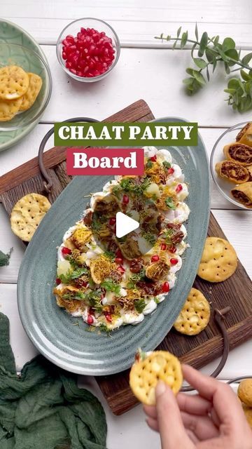 Jalpa Gada on Instagram: "CHAAT PARTY BOARD INGREDIENTS For the dip * Hung curd 3/4 cup * Castor sugar 2 tbsp * Chat masala 1 tbsp For the Toppings * Red chilli powder 1 tsp * Chat masala 1 tsp * Bhakarwadi 1/4 cup * Kachori 1/4 cup * Pomegranate 2 tbsp * Onions 2 tbsp * Boiled potatoes 1/4 cup * Green chutney 2 tbsp * Sweet chutney 2 tbsp * Sev 2 tbsp * Coriander 1 tbsp * Sev Puris 10 to 12 Don’t forget to Follow @thepink.apron for more content and Recipes .... Happy Cooking 🧑‍🍳 Happy Holidays ♥️ #partyrecipes #partyfood #butterboard #chaatboard #chaatlover #chaatrecipes" Chaat Party, Veg Starter Recipes, Chat Masala, Indian Appetizers, Red Chilli Powder, Pani Puri, Breakfast Recipes Indian, Happy Cooking, Diwali Food