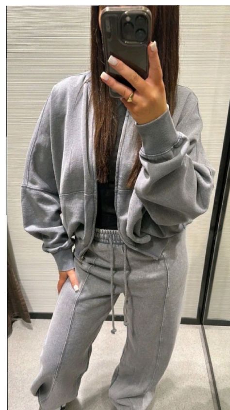 Outfit Campus, Campus Outfit, Zara Drip, Outfit Zara, Mode Zara, Shein Outfits, Zara Fashion, Chill Outfits, Mode Inspo