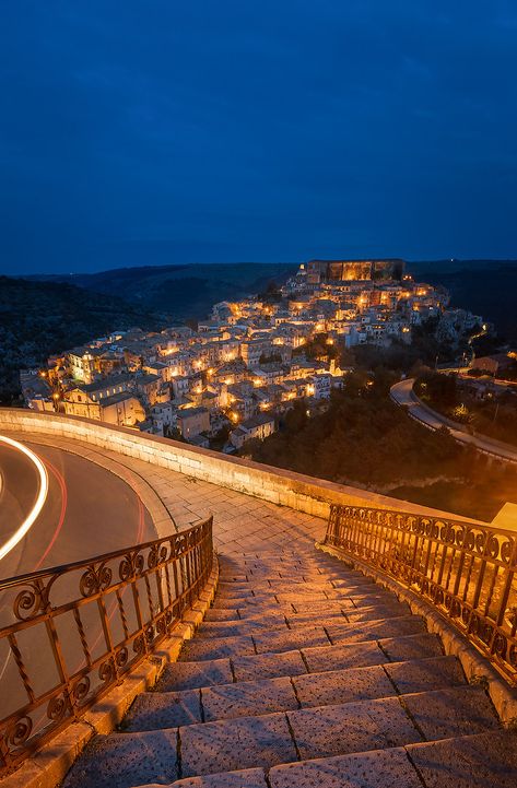 Ragusa+Ibla Sicily Road Trip, Italia Aesthetic, Tiktok Photo, Photography Italy, Palermo Sicily, Europe Aesthetic, Africa Do Sul, Photo Insta, Fantasy Places