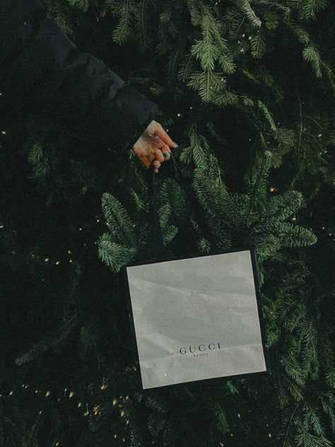 Photographer, minimalism, New Year's aesthetics, aesthetics, Christmas tree, New Year's decor, New Year's Eve 2022, fletley, nude, subject shooting, trends, 2021, instagram, new year, details, decor, presets, content, ideas for photoshoot, vintage, inspiration, Christmas, style, sketch, comfort, decor, studio, photo studio, steal, Christmas Ornament Photoshoot, New Years Campaign, Ideas For Photoshoot, Photoshoot Vintage, Holiday Shoot, New Years Tree, Holiday Photoshoot, Holiday Countdown, Ideas Photoshoot