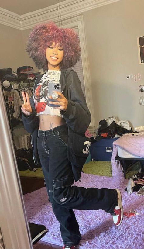 Alternative Black Women Outfits, Skater Girl Outfits Black Women, Alternative Fashion Black Women, Alt Black Woman Outfit, Tyler The Creator Outfits Women, Grunge Outfits Black Women, Black Grunge Girl, Grunge Black Women, Black Alt Girl