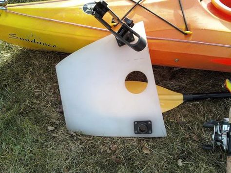 Inexpensive custom console for sit inside fishing kayaks... - Kayaking and Kayak Fishing Forum - SurfTalk Sit In Kayak, Kayak Hacks, Kayak Tips, Kayak Mods, Kayak Fishing Diy, Kayak Equipment, Kayak Ideas, Fishing Kayaks, Kayak Fishing Tips