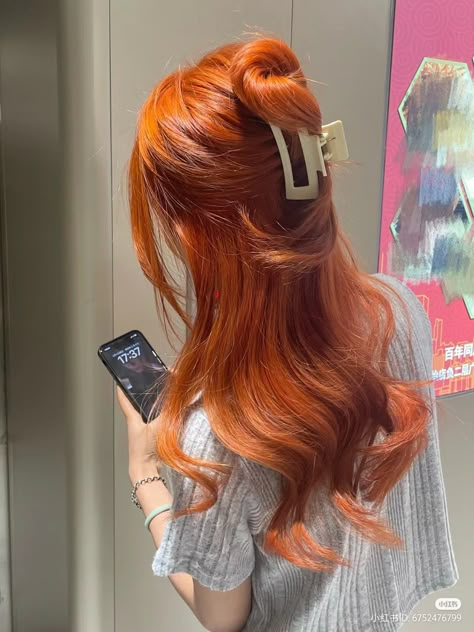 TRENDING ORANGE HAIR COLOR IDEAS FOR GIRLS - color de pelo naranja Rosette Orange Hair, New Hair Colors 2024, Hairstyles For Gingers, Actresses With Red Hair, Hair Styles Ginger, Ginger Hair Hairstyles, Orange Red Hair Color, Straight Ginger Hair, Ginger Hair Styles