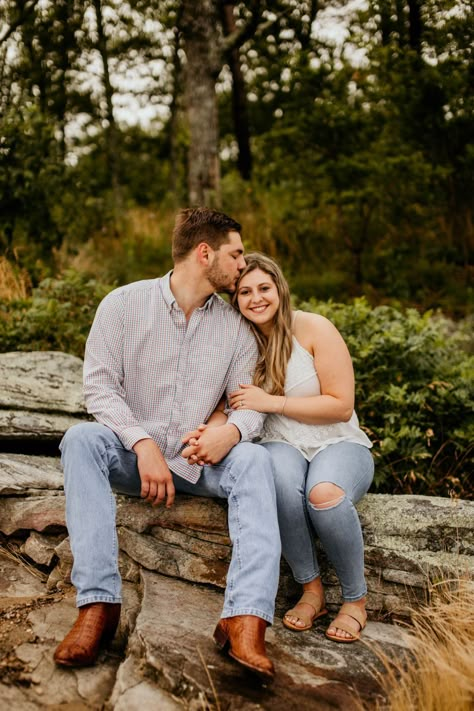 Couple Picture Ideas Sitting, Couple Picture Poses Same Height, Posing With Husband, 2 Year Couple Pictures, Backyard Photoshoot Ideas Couple, Casual Engagement Pictures Outfits Plus Size, 40 Year Old Couple Photoshoot, Engagement Pictures Bigger Couple, Engagement Photoshoot Poses Plus Size