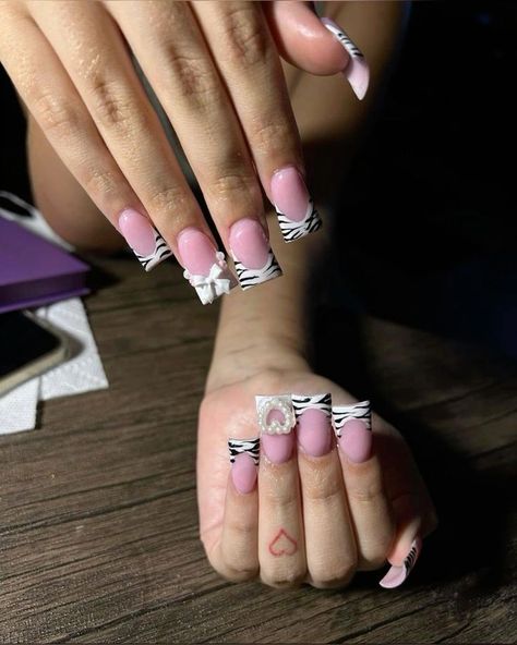 #fashion #pinkcore #coquette #2000sfashion #2000saesthetics #girlblogger #coquetteaesthetic #dollettecore #princess #moots #f4follow #Sanrio #aesthetic #justgirlythings #justagirl French Tip With Charms Y2k, 2000 Nails, Early 2000 Nails, Zebra Print Nails, Duck Nails, French Tip Acrylic Nails, Classy Acrylic Nails, Gem Nails, Dope Nail Designs