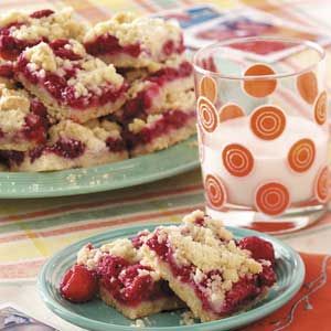 Raspberry Patch Crumb Bars Recipe from Taste of Home -- shared by Leanna M. Thorne, Lakewood, Colorado Raspberry Patch, Crumb Bars, Raspberry Recipes, Frozen Berries, Crumble Bars, Bars Recipe, Taste Of Home, Eat Dessert, Cookie Desserts