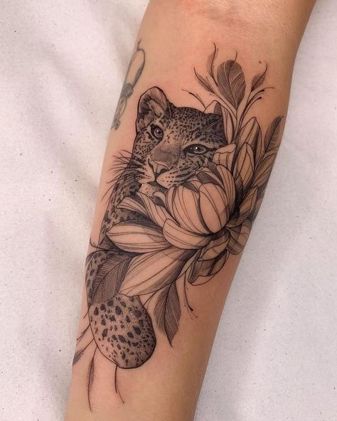 Jaguar Tattoo, Leopard Tattoos, Dope Tattoos For Women, Minimalist Tattoos, Tattoo Feminina, Discreet Tattoos, Small Tattoo Designs, Sleeve Tattoos For Women, Feminine Tattoos