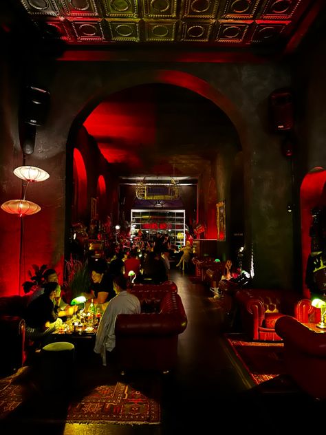 hidden gem in Milan Milan Hidden Gems, Milan Nightlife, Milan Aesthetic, Otto Von Bismarck, Jazz Clubs, New York Bar, Speak Easy, Nightclub Design, Jazz Bar