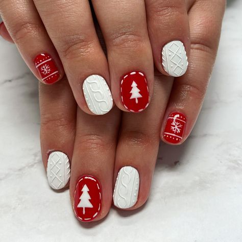 Builder Gel Christmas Nails Short, Gel Nail Ideas For Christmas, Christmas Nail Designs Sweater, Christmas Nail Inspo Short Nails, Baby Jesus Nails, Polar Express Nail Art, Utah Christmas Nails, Christmas Jumper Nails, Christmas Dot Nails