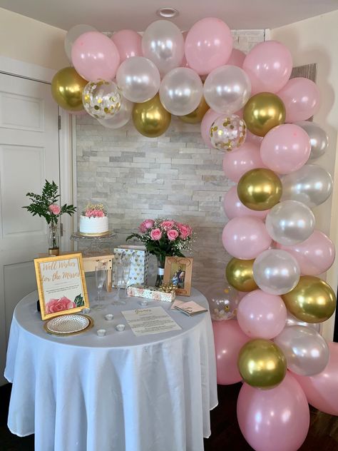 Gorgeous balloon garland for a bridal shower. #balloongarland #bridalshowerideas #bridalshowerdecorations #balloondecor #bride Home Bridal Shower Ideas Decor, Simple Bridal Shower Ideas At Home, Bridal Shower Decorations At Home, Bridal Shower At Home Ideas, Simple Bridal Shower Decorations At Home, Bridal Shower Decorations Simple, Bridal Shower Ideas Decorations At Home, At Home Bridal Shower Ideas, Small Birthday Decorations Simple