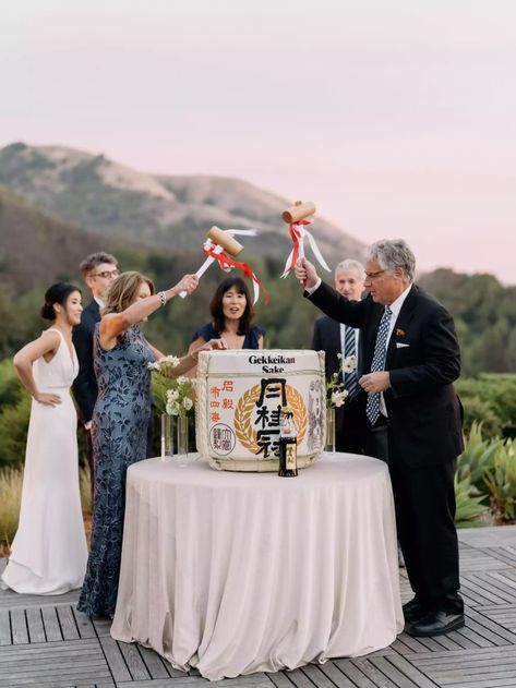 A Big Sur Wedding Among the Redwoods With Japanese Traditions Japanese American Wedding, Wedding Japanese, Japan Wedding, Asian Artwork, Japanese Mountains, Redwood Trees, Big Sur Wedding, Japanese Wedding, Japanese Lanterns