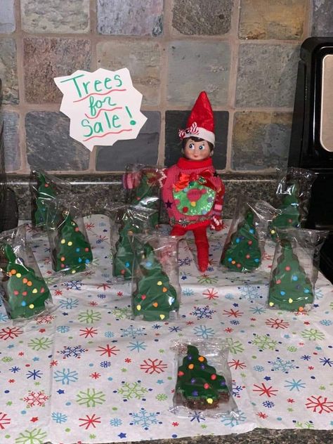 Elf On The Shelf Arrival Ideas At Work, Elf In The Shelf Ideas Classroom, Elf On The Shelf Construction Site, Mini Elf Ideas, Elf On Shelf For Toddler Boys, Elf On The Shelf Ideas Older Children, Elf On The Shelf For Preschoolers, Elf On The Shelf For Two Year Olds, Elves Ideas Kids