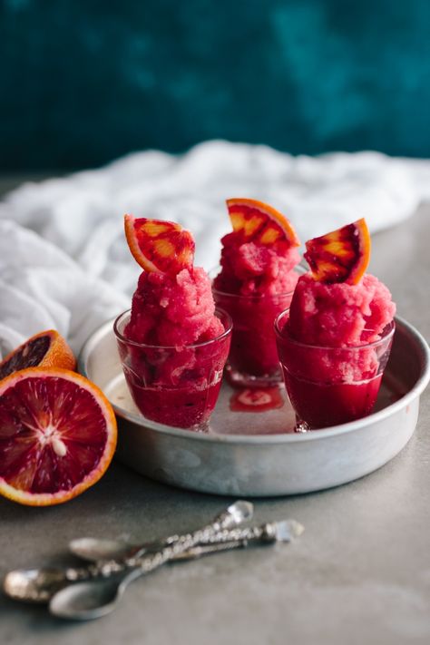 blood orange Orange Gelato, Vanilla Sorbet, Box Ice Cream, Healthy Ice Cream Recipes, Orange Sorbet, Healthy Plant Based Recipes, Vegan Cake Recipes, Sorbet Recipes, Frozen Yoghurt