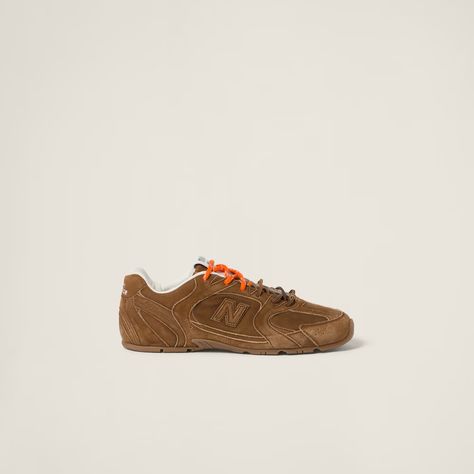 Cinnamon New Balance X Miu Miu 530 Sl Suede Sneakers | Miu Miu Prada 2005, Zapatillas New Balance, Velvet Sneakers, Miu Miu Bag, Jeweled Earrings, Trending Sneakers, Tory Burch Flats, Suede Sneakers, Sneaker Collection