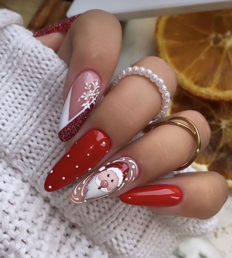 Nail Art Noel, Santa Nails, Unghie Nail Art, Candy Cane Nails, Christmas Gel, December Nails, Red Christmas Nails, Winter Nails Acrylic, Cute Christmas Nails