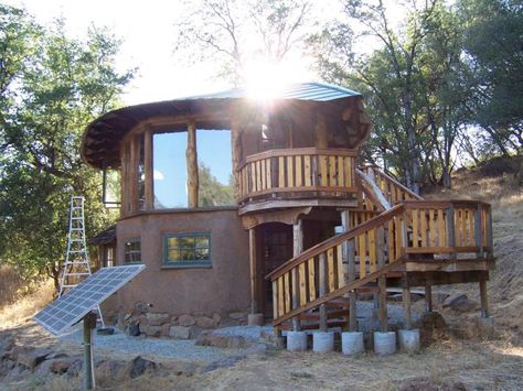 Love the high wood deck off the side of this cob house! Mortgage Free Living, Cob House Plans, Eco Construction, Cob Building, Casa Hobbit, Straw Bale House, Small Log Cabin, Earthship Home, A Small House