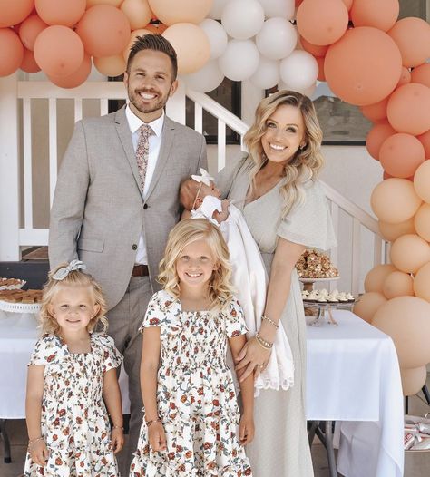 Preppy Parents, Kaley Munday, Preppy Family, Fam Goals, Siblings Goals, Kids Aesthetic, Newborn Family Photos, Dream Future, Preppy Girls