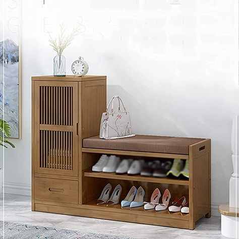 Shoe rack with doors