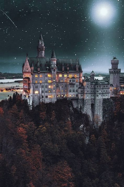 Night Kingdom Aesthetic, Kingdom Of Stars Aesthetic, Castle Night Aesthetic, Night Castle Aesthetic, Castle At Night Aesthetic, Star Castle Aesthetic, Star Kingdom Aesthetic, Castle Night, Night Castle