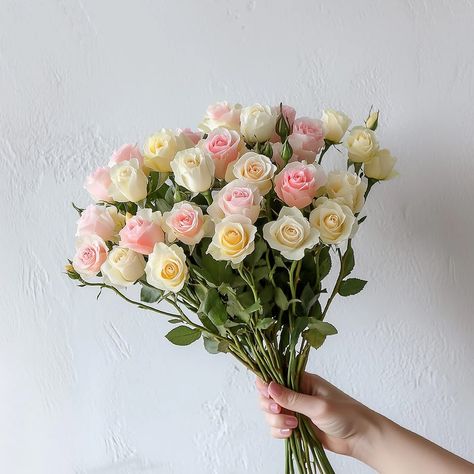 Pastel spray roses, perfect for filling your posy vases or bud vases with soft, delicate beauty. 🌸 . #sprayroses #flowers #roses #pastelflowers #budvases #flowerdelivery #onlineflorist #onlineflowers #flowershop #luxuryflowers #orderflowers Spray Rose Bouquet, Spray Roses Bouquet, New Baby Flowers, Yellow Bouquets, Bouquet Delivery, Thank You Flowers, Large Gift Boxes, Elegant Bouquet, Online Florist