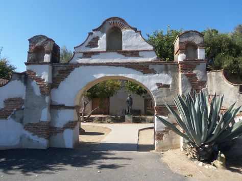 Beautiful San Miguel Mission Spanish Mission Style Homes, Front Porch Addition, Mission Style Homes, California Architecture, Hacienda Style Homes, Porch Addition, Revival Architecture, Stucco Exterior, Spanish Architecture