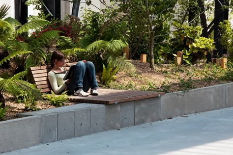 Foundries’ Garden by ADH Doazan+Hirschberger « Landscape Architecture Platform | Landezine Ideas Terraza, Public Seating, Easy Landscaping, Urban Furniture, Street Furniture, Landscaping Tips, Landscape Projects, Contemporary Landscape, Landscape Architect