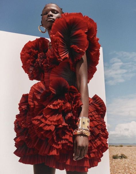 Alexander McQueen Resort 2020 Lookbook (Alexander McQueen) A Corset Dress, Alexander Mcqueens, Resort 2020, Fashion Photography Editorial, Red Aesthetic, Fashion Kids, Looks Style, Corset Dress, Red Fashion